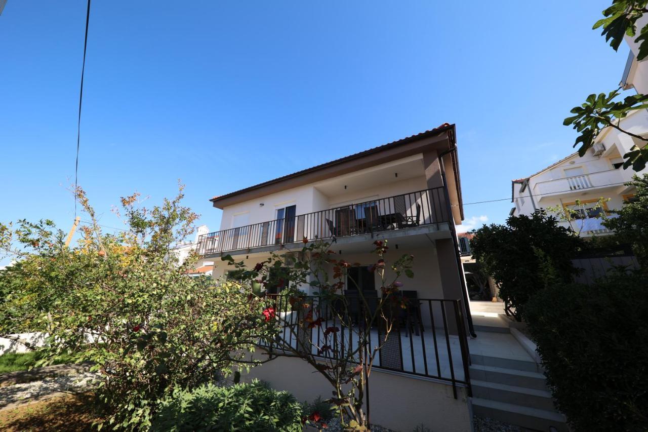 Diklo Apartment *